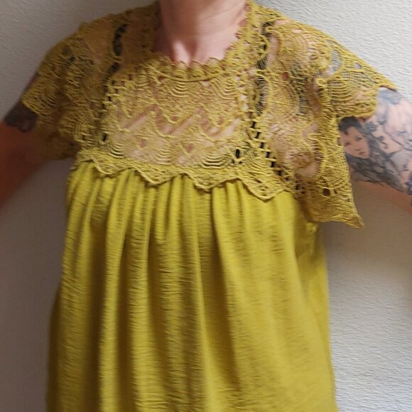 Chartreuse Green Lace Tunic Top Plus Size - Picture 1 of 4